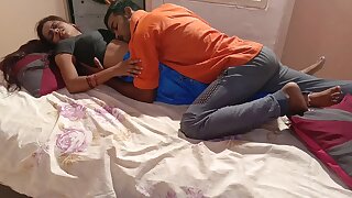 Thorough married Indian team of two intercourse play the part with creampie grand finale